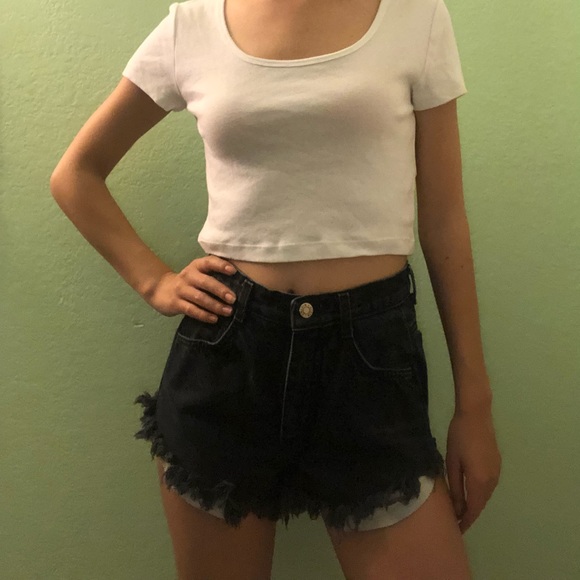 Vintage Calvin Klein High Waisted Shorts - Picture 5 of 7